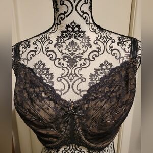 Chantelle Black Lace Bra US 34I